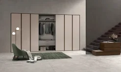Armadio ante battenti con maniglia a gola e cabina a vista disponibile in 2 misure e vari colori