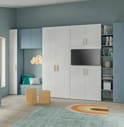 Armadio 8 ante battenti con pannello porta Tv Plus disponibile in 2 misure e 15 colori
