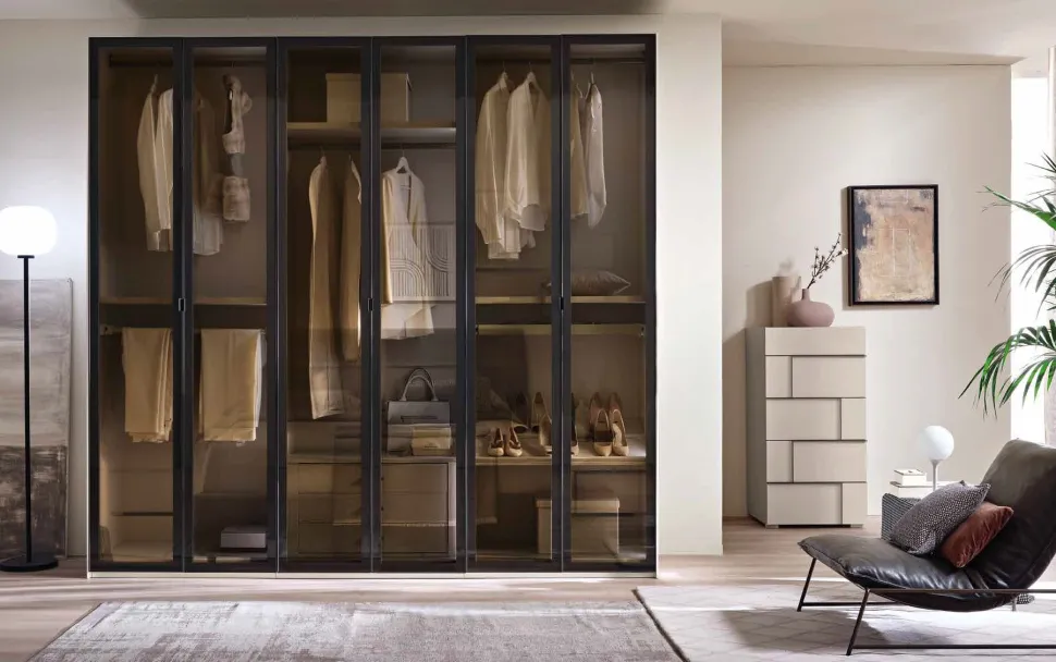 Armadio 6 ante battenti in vetro Brown con telaio in alluminio colore ossido linea Domino