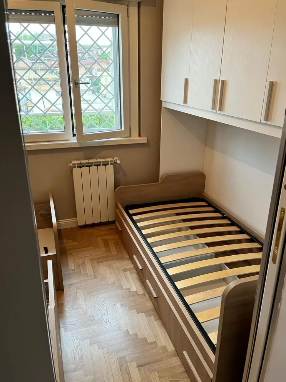 Armadio a Ponte modello Melissa 7 Ante e 4 Cassetti L 317 cm 15 colorazioni