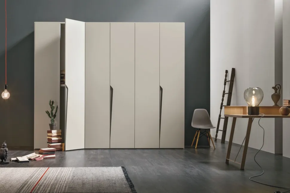 Armadio battente componibile con maniglia a incasso integrata Iris disponibile in varie misure e colori