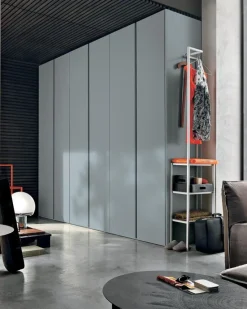 Armadio battente componibile con maniglia a gola integrata disponibile in varie misure e colori