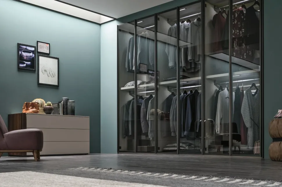 Armadio battente componibile con ante in vetro e telaio in alluminio disponibile in varie misure e colori