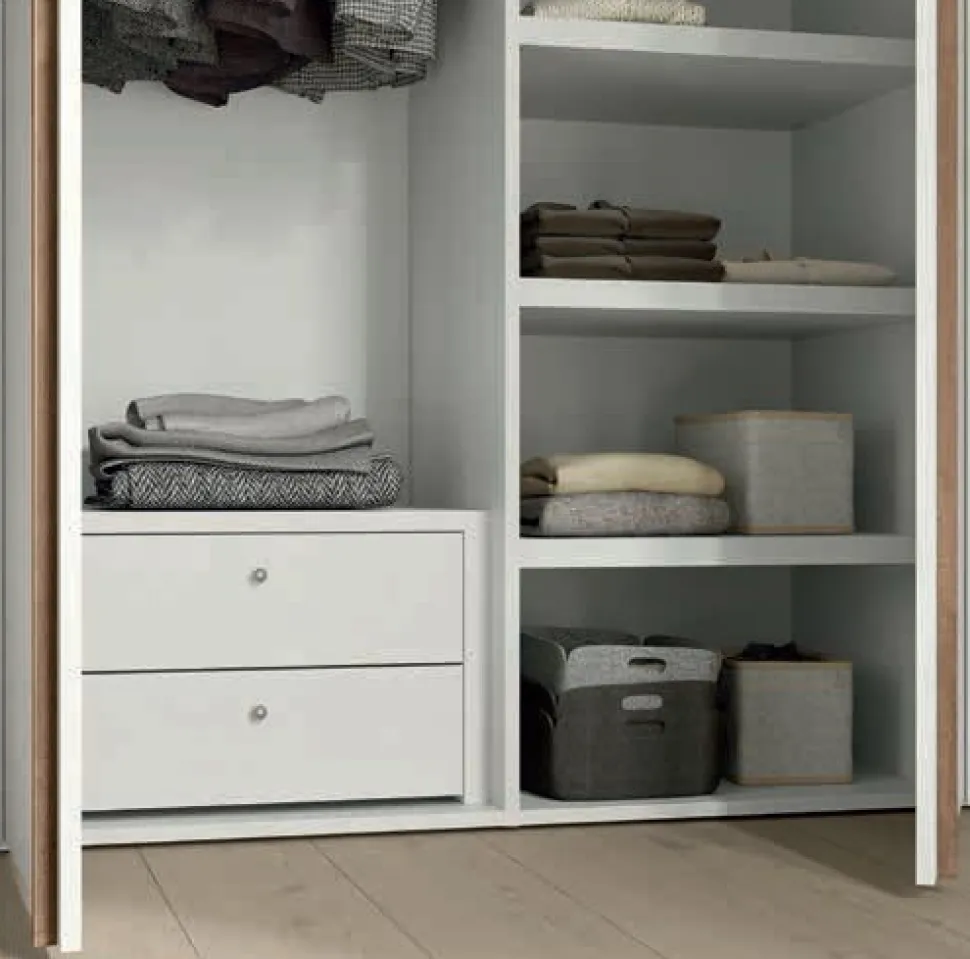 Armadio battente con vano centrale porta tv disponibile in 2 misure e 13 colori