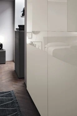 Armadio componibile ante scorrevoli con inserti in vetro Brendy disponibile in varie misure e colori