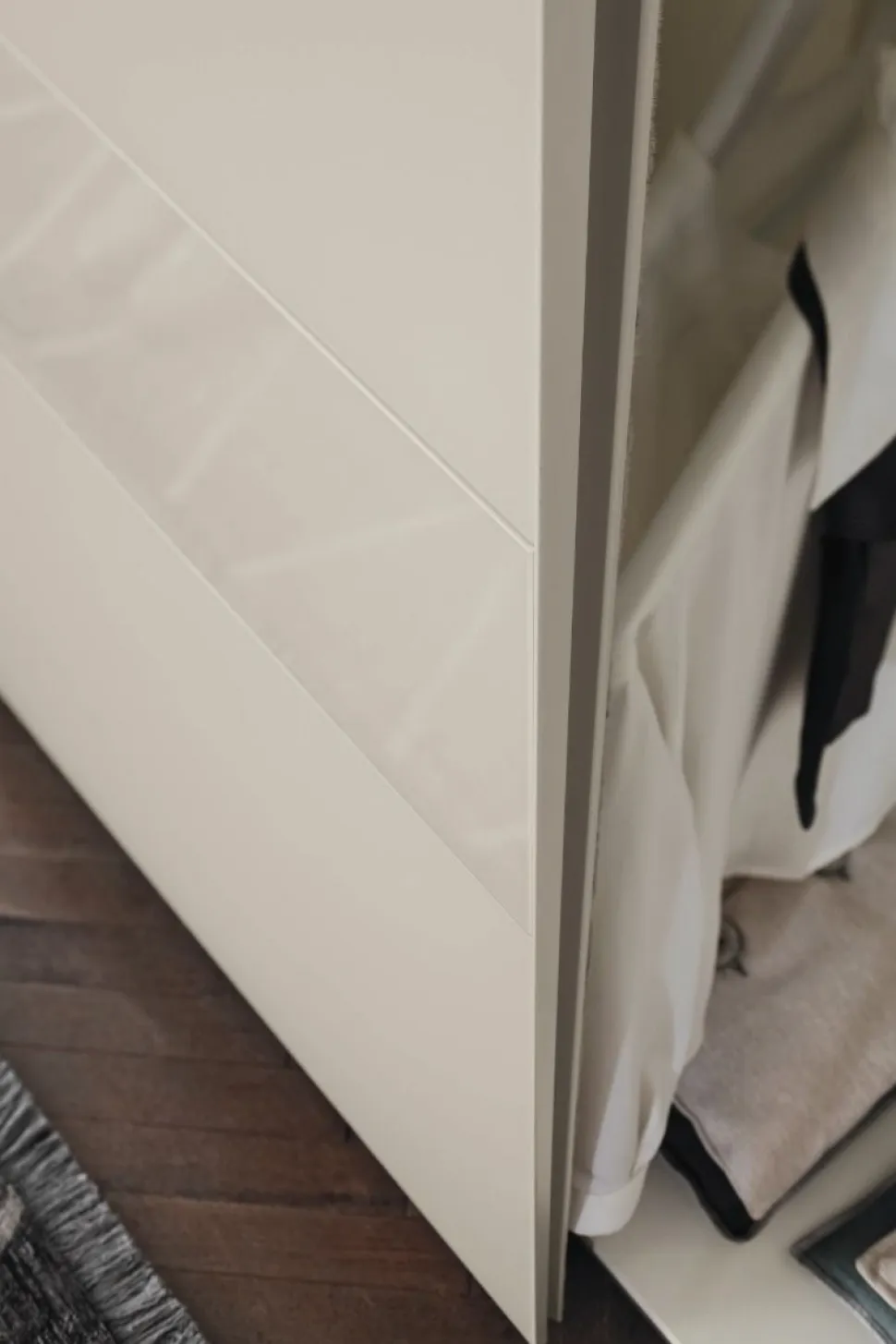 Armadio componibile ante scorrevoli con inserti in vetro Brendy disponibile in varie misure e colori