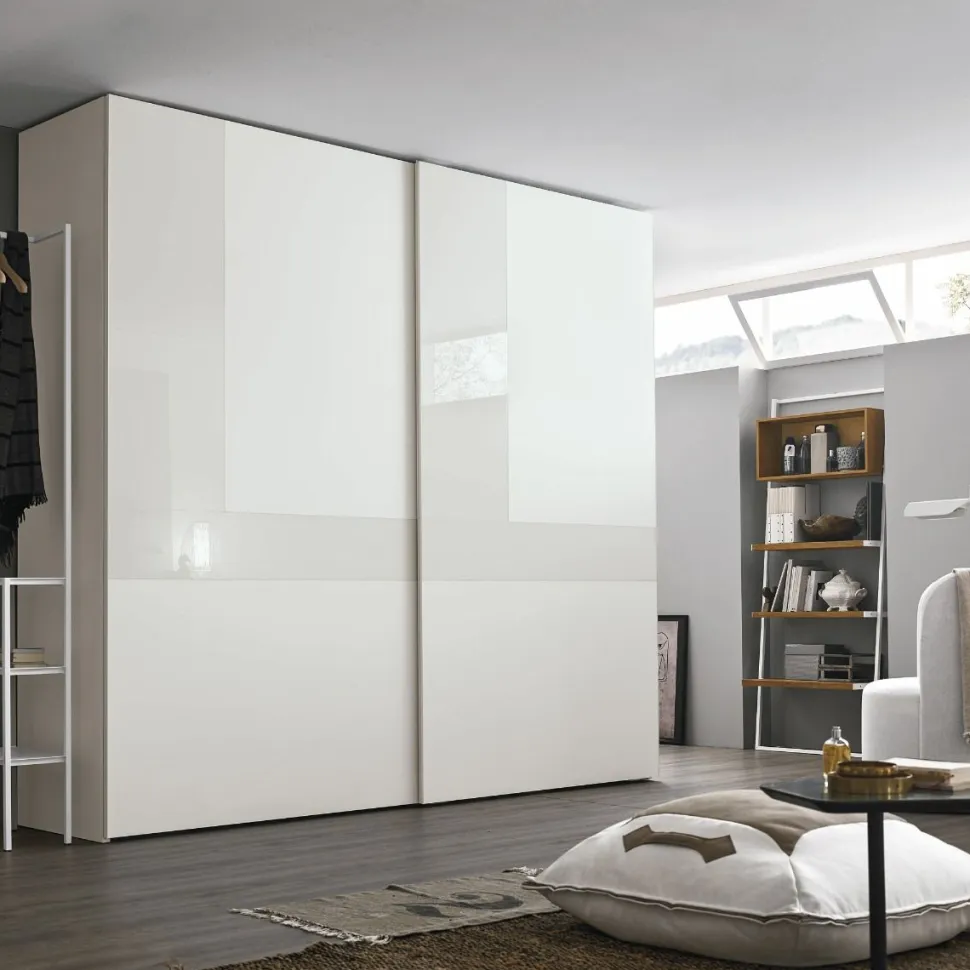 Armadio componibile ante scorrevoli con inserti in vetro Brendy disponibile in varie misure e colori