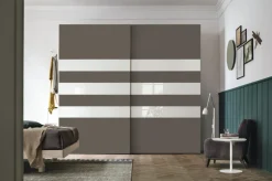 Armadio componibile ante scorrevoli con inserti in vetro Kaleb disponibile in varie misure e colori