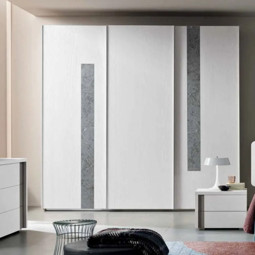 Armadio con 3 ante scorrevoli con inserti in vetro Stefy linea Domino disponibile in vari colori