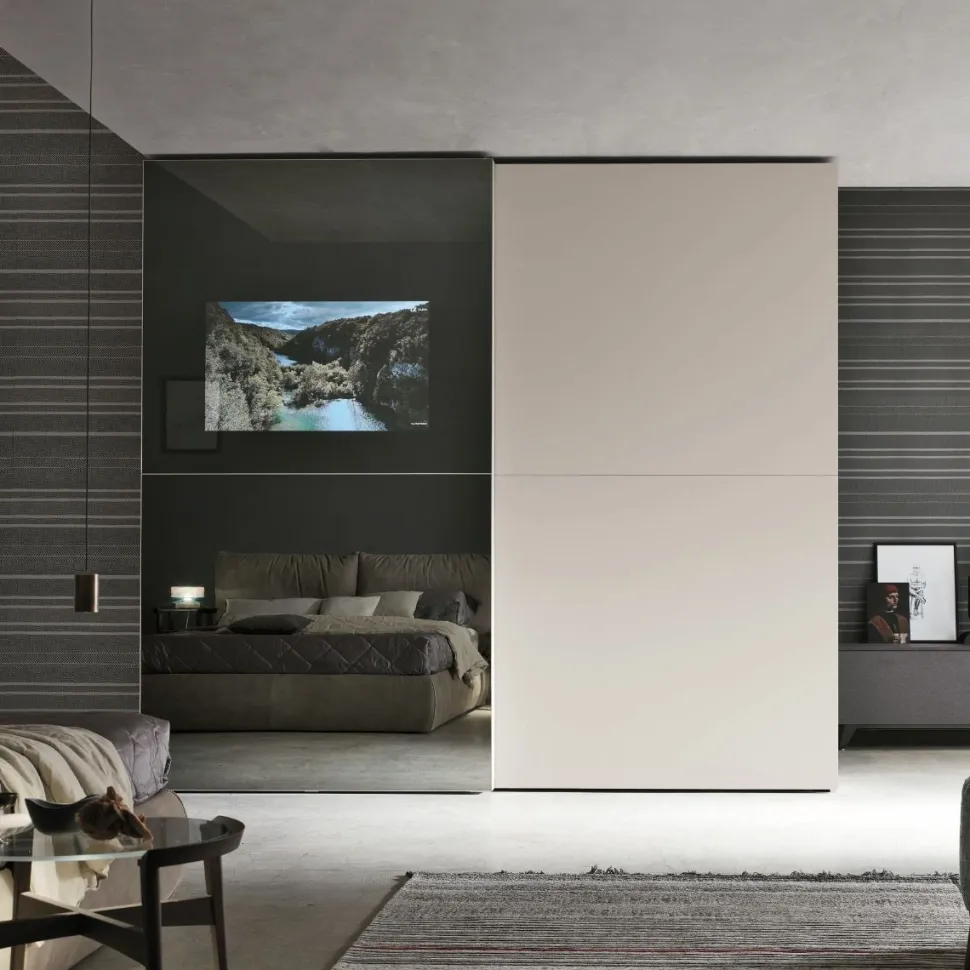 Armadio con predisposizione per TV 2 ante scorrevoli con anta a specchio disponibile in varie misure e colori