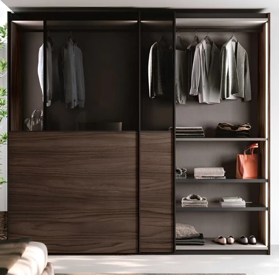Armadio moderno 2 ante scorrevoli con inserti Specchio o vetro Fumè disponibile in vari colori