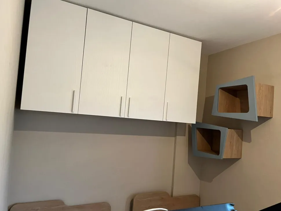 Armadio sospeso a Ponte Melissa L271,6cm 15 colorazioni