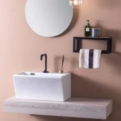 Bagno sospeso Nina disponibile in vari colori