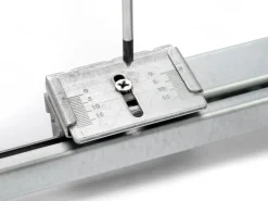 Cassetto organizzatore regolabile con guide soft-close per armadio disponibile in 2 colori e 3 misure