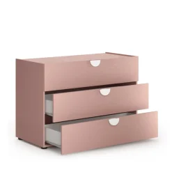 Comò 3 cassetti per camerette con maniglie sagomate disponibile in 4 colori