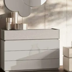 Comò moderno 4 cassetti senza maniglie Idea disponibile in vari colori