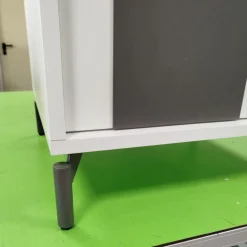 Comodino a 2 cassetti con inserto laccato colorato modello Crox Linea Lotto