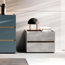 Comodino 2 cassetti con maniglia a gola Grigio Cemento disponibile in vari colori