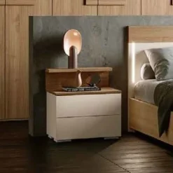 Comodino moderno 2 cassetti senza maniglie Mary disponibile in vari colori