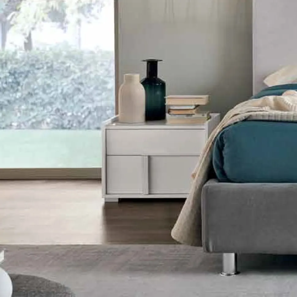 Comodino Tory 2 cassetti linea Domino finitura Grigio Londra e Cachemire