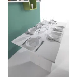 Composizione da ingresso bianca e cemento con specchio