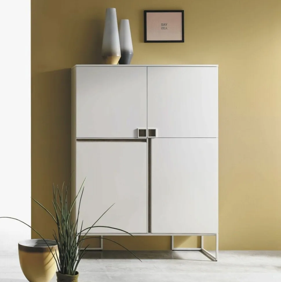 Credenza 4 ante con maniglia a incasso Regolo linea Nais disponibile in vari colori