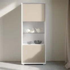 Credenza 2 ante Frassino nuvola e Fango con ripiano in vetro linea Tilt