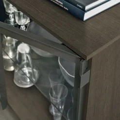 Credenza 2 ante in vetro e 2 cassetti Metropolis linea Nais disponibile in vari colori
