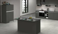 Cucina completa con isola moderna con maniglie a incasso in allumino Selene in finitura Antracite Opaco e Ardesia