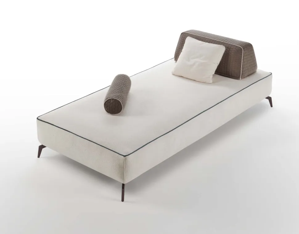 Divano CAPRI componibile imbottito disponibile in diversi tessuti