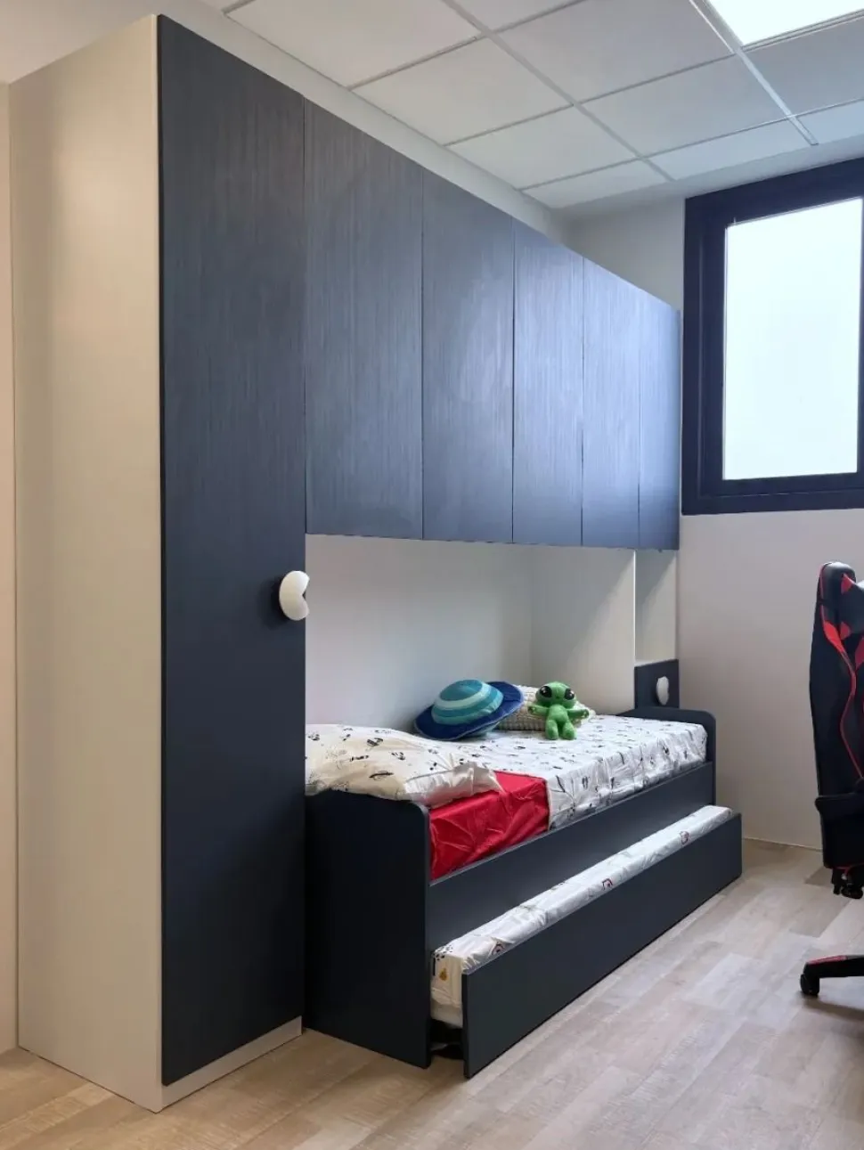 Divano Letto singolo con seconda rete estraibile disponibile in 4 colori