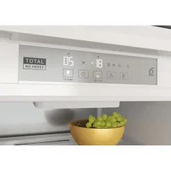 Frigorifero combinato da incasso Whirlpool WHC18T574P