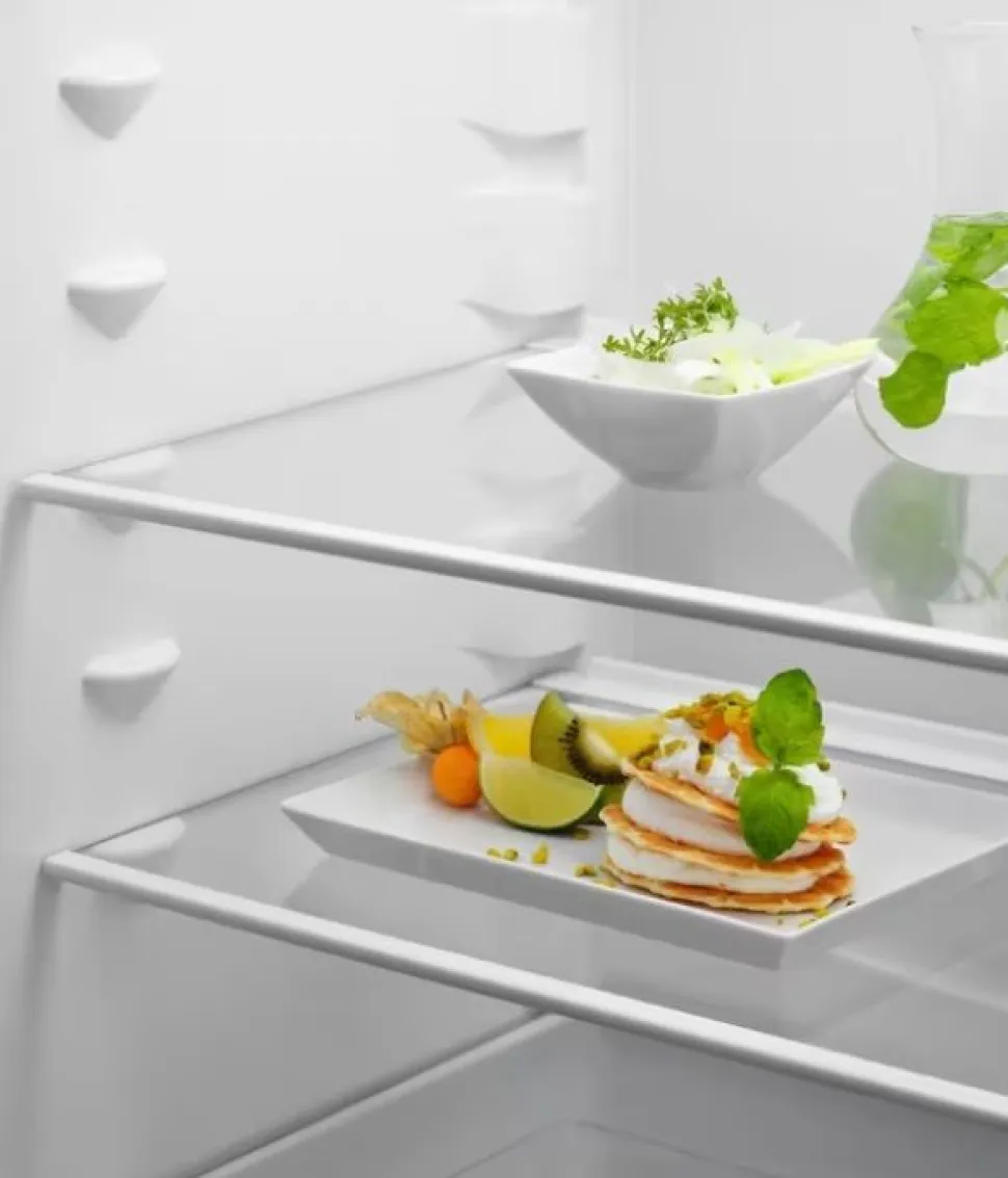 Frigorifero combinato da incasso Electrolux KNT2FF18T