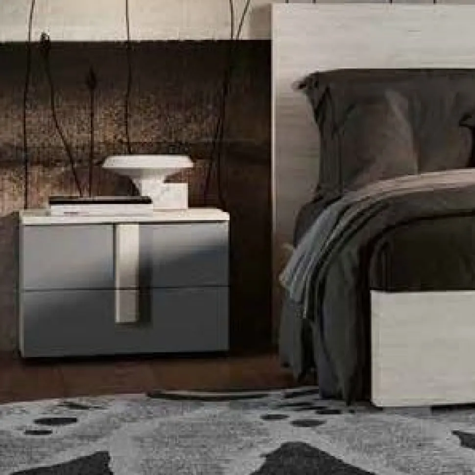 Gruppo notte moderno con maniglia in MDF rivestito Vertigo disponibile in vari colori