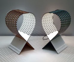 Lampada da Tavolo in Legno Traforato Lynx - Design Leonardo Criolani (Colore su Richiesta)