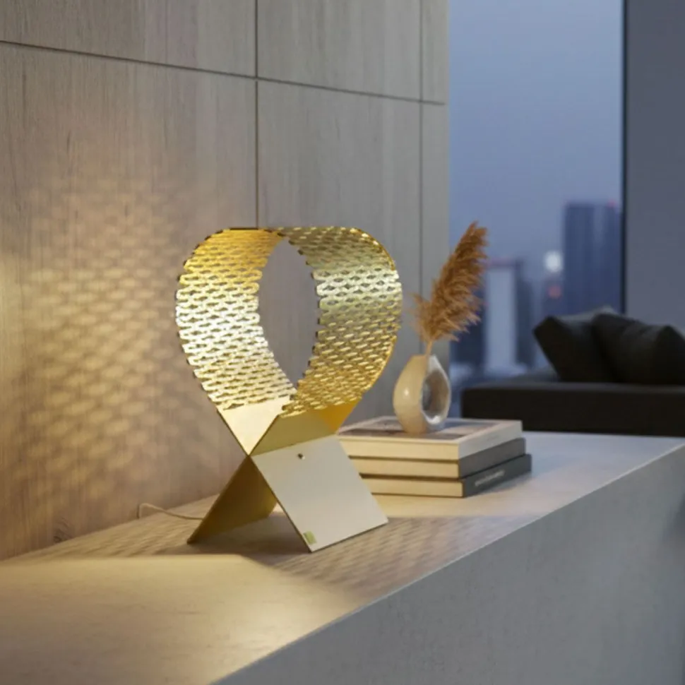 Lampada da Tavolo in Legno Traforato Lynx - Design Leonardo Criolani (Colore su Richiesta)