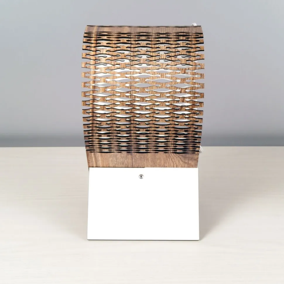 Lampada da Tavolo in Legno Traforato Lynx - Design Leonardo Criolani (Colore su Richiesta)