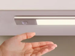 Lampada LED ricaricabile con USB Kaus con sensore di movimento disponibile in 3 misure