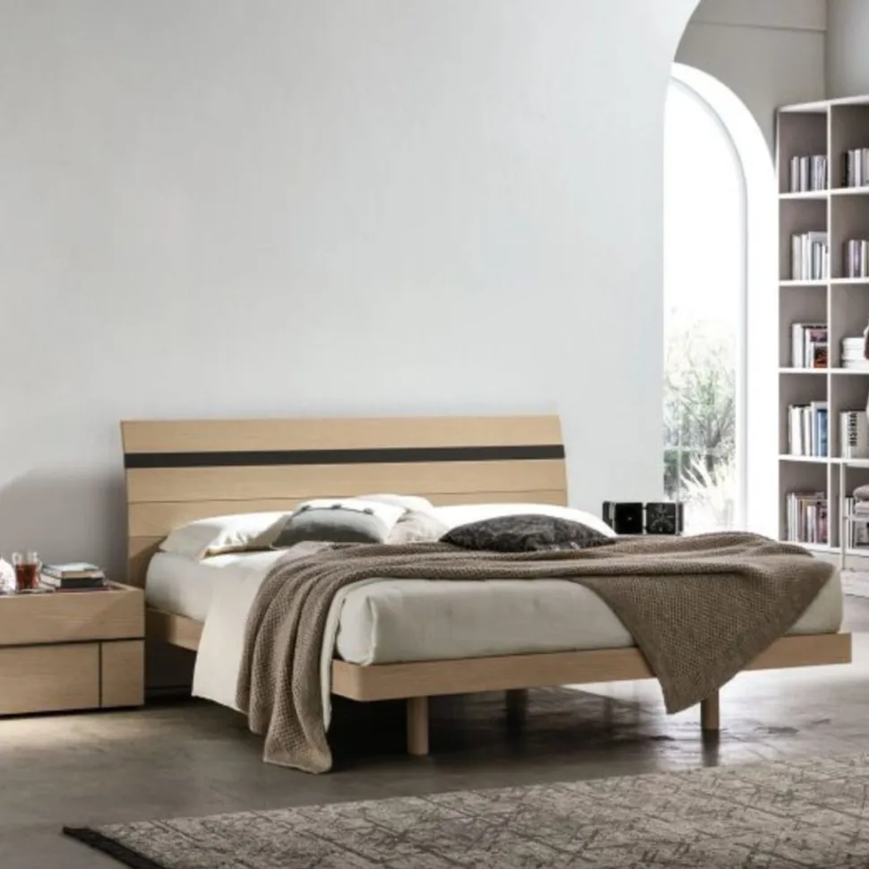 Letto con inserto colorato sulla testiera matrimoniale Jolly disponibile in 2 misure e vari colori
