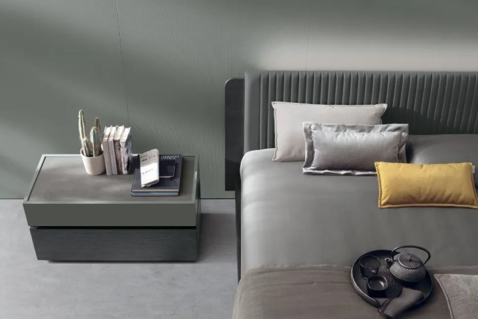 Letto in legno matrimoniale con testiera imbottita Materia disponibile in 2 misure e vari colori