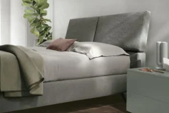 Letto in tessuto imbottito matrimoniale con testiera reclinabile disponibile in 2 misure e vari colori