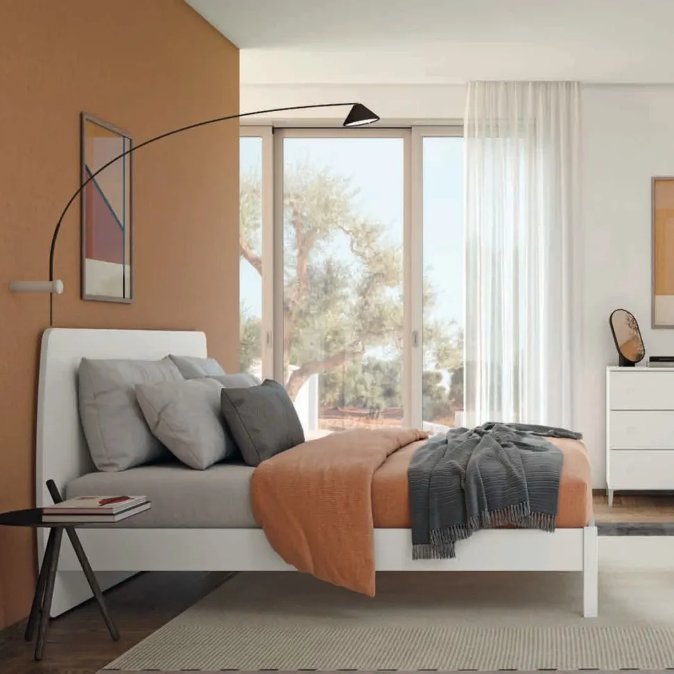 Letto matrimoniale Bianco Opaco con testiera curva Lay disponibile in 13 colorazioni