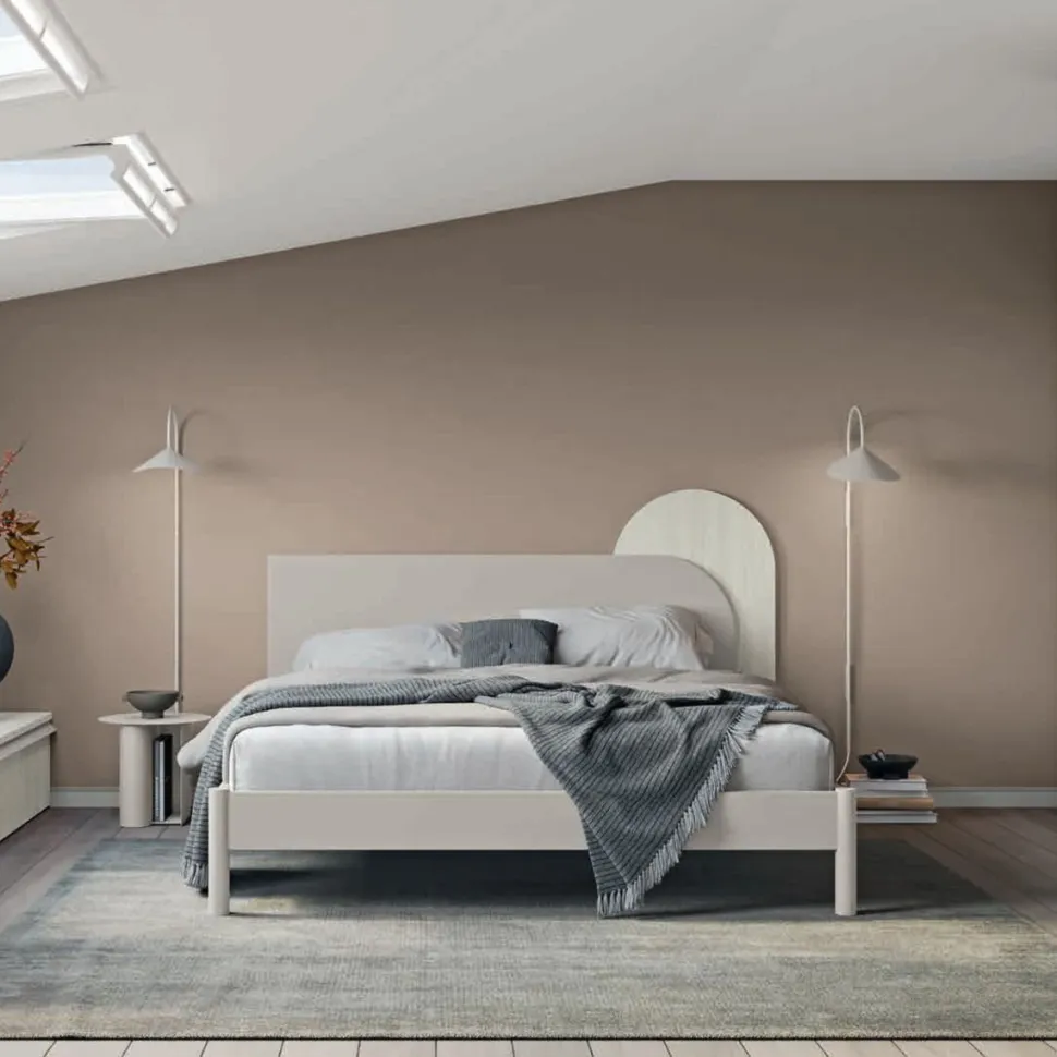 Letto matrimoniale con testiera bicolore disponibile in 13 colorazioni