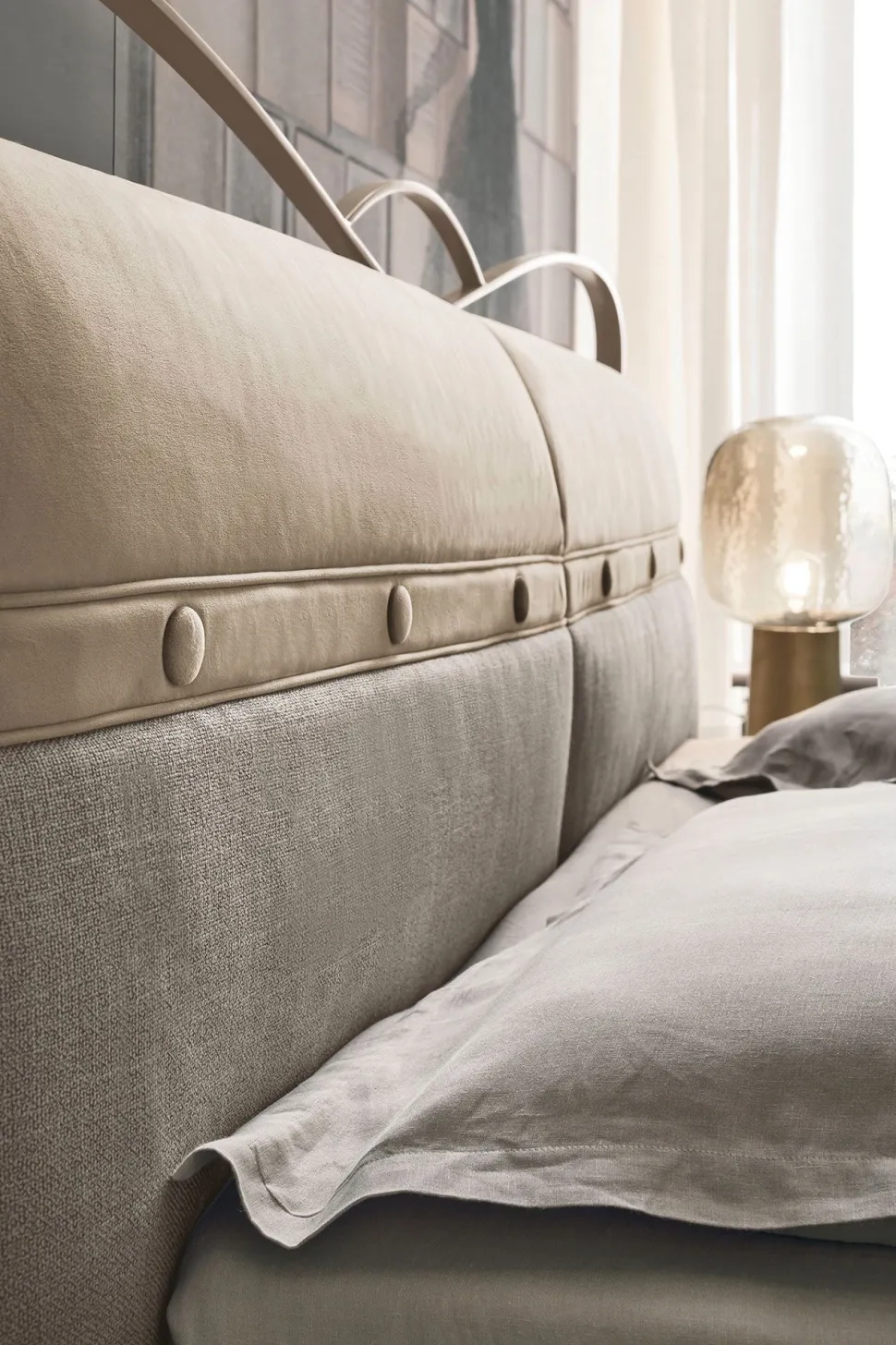 Letto matrimoniale Corfù Plus linea Dreamer in finitura Tortora