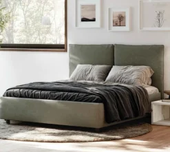 Letto matrimoniale imbottito Soft Sage con testiera a doppia cuscinatura disponibile in vari colori