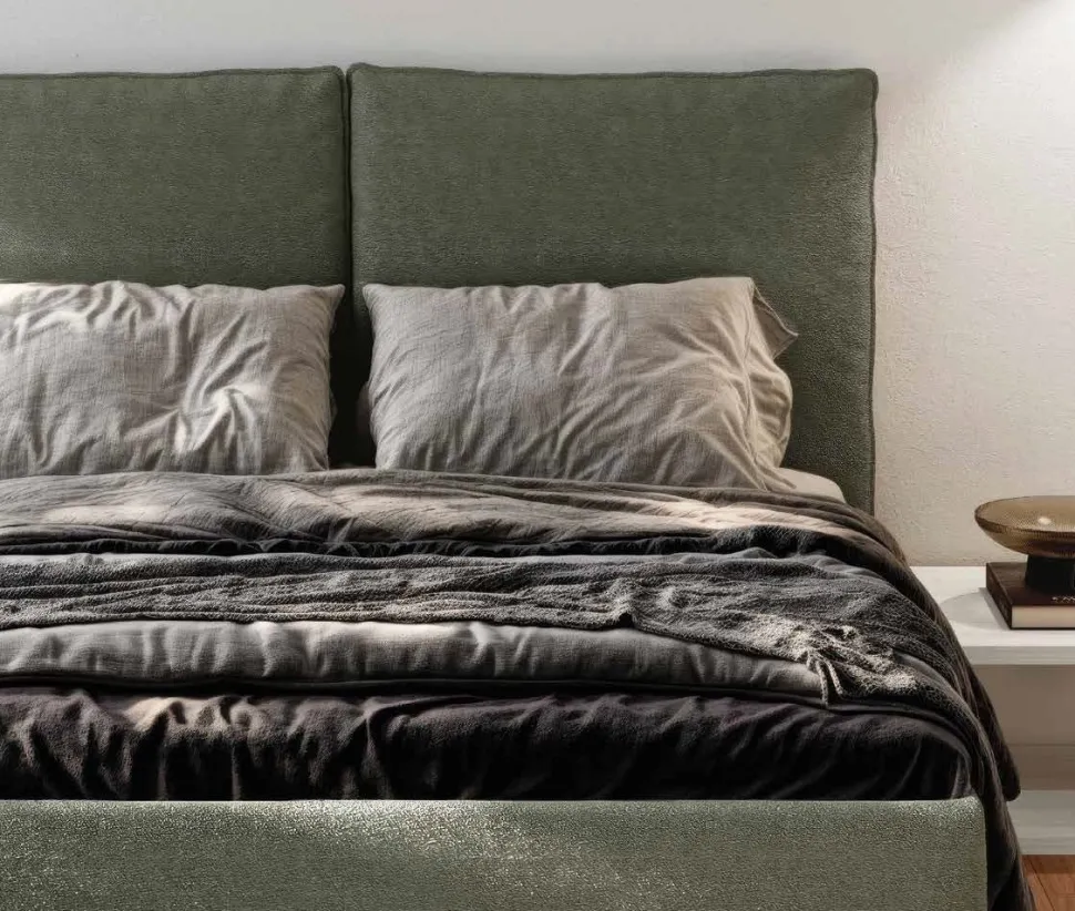 Letto matrimoniale imbottito Soft Sage con testiera a doppia cuscinatura disponibile in vari colori