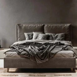 Letto matrimoniale imbottito Stone Soft con testiera maxi cuscini disponibile in vari colori