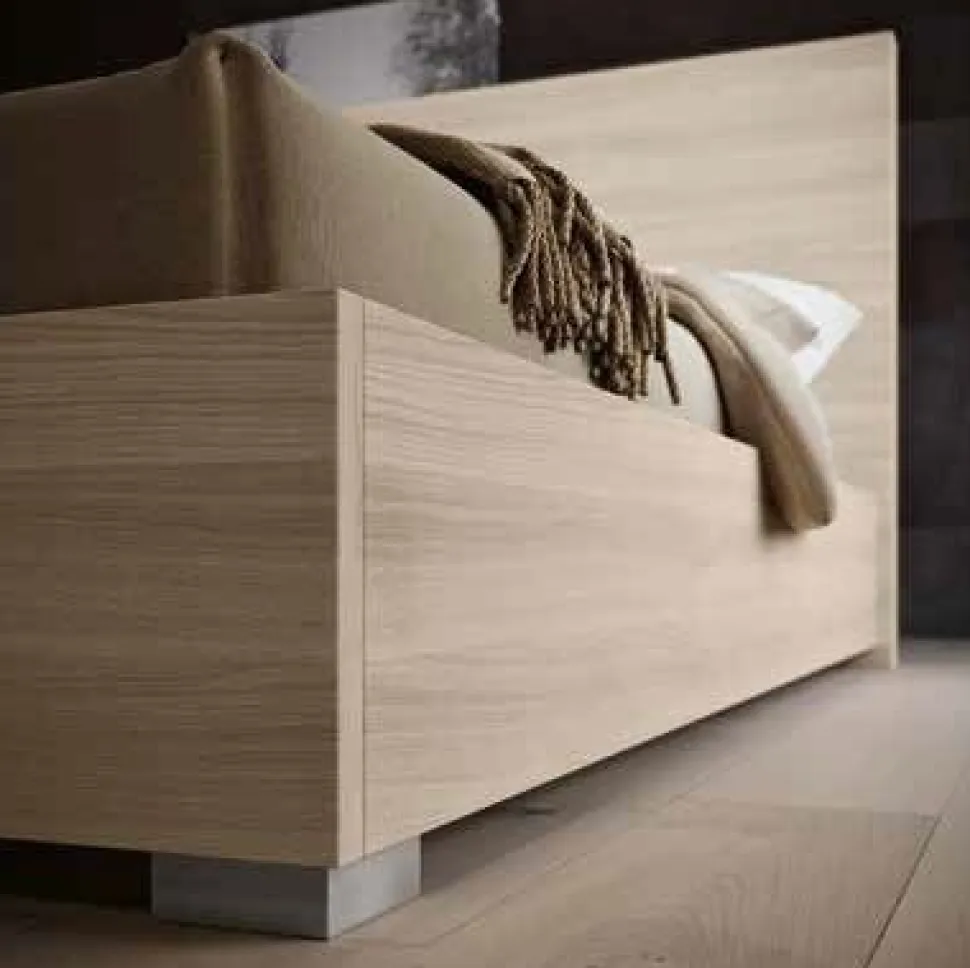 Letto matrimoniale in legno finitura Olmo con testiera da 8 cm disponibile in vari colori