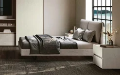 Letto matrimoniale in legno Rovere Grigio e testiera con cuscini imbottiti disponibile in vari colori