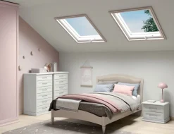 Letto una piazza e mezzo con inserto imbottito Meda linea Omega disponibile in vari colori